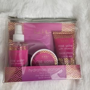 SALE 🔥Nicole Miller Skin Care Set🔥
